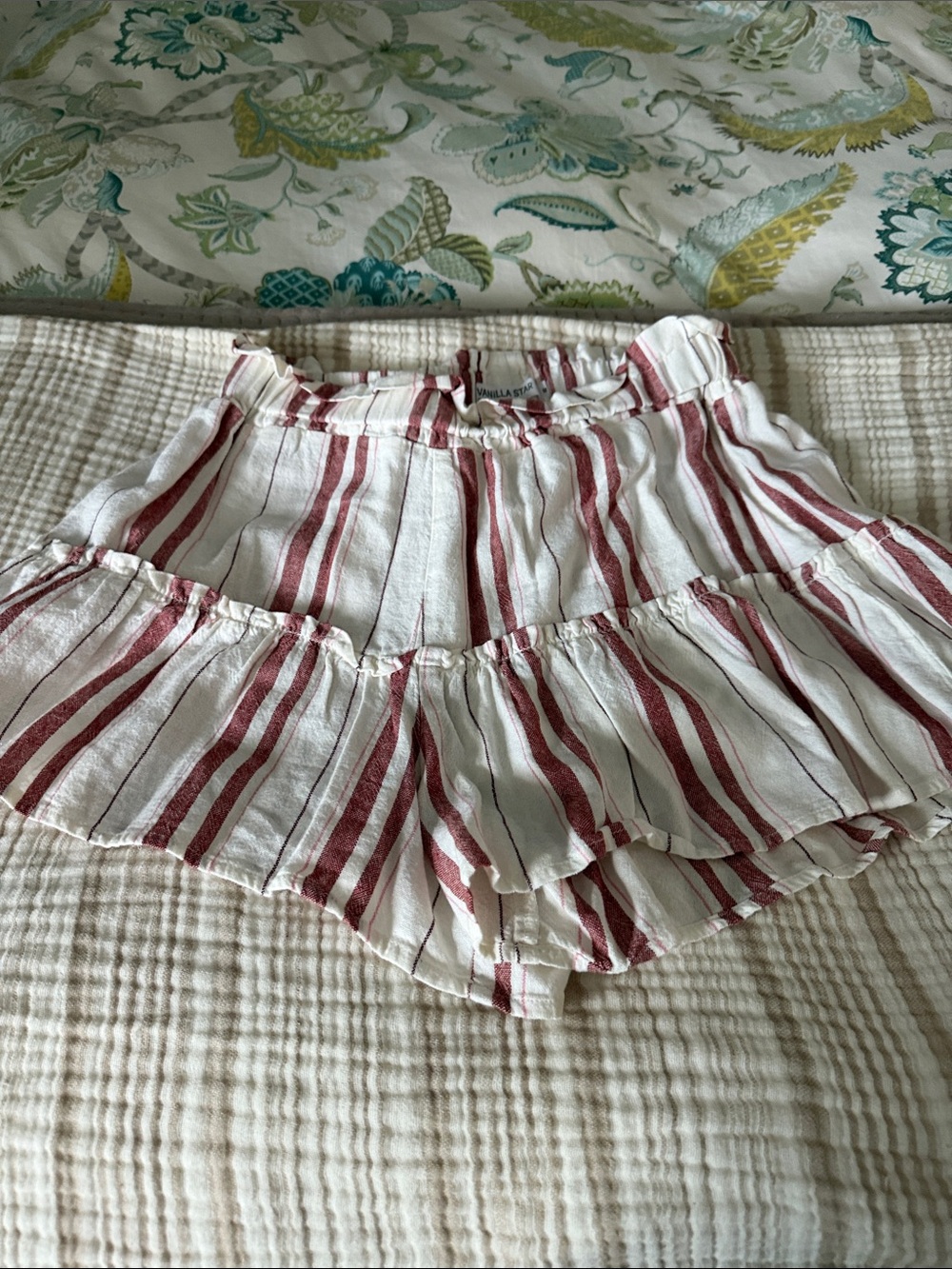 Vanilla Star White and Maroon Striped Ruffle Skort